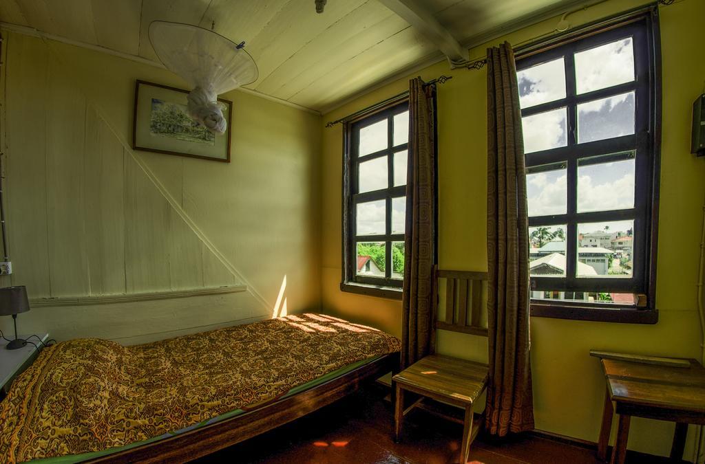 Guesthouse Un Pied-A-Terre Paramaribo Exterior photo