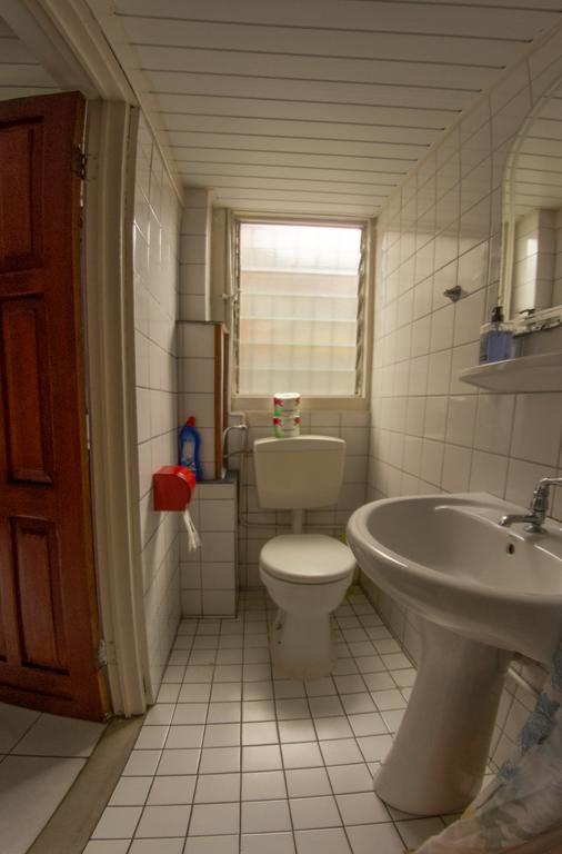 Guesthouse Un Pied-A-Terre Paramaribo Exterior photo