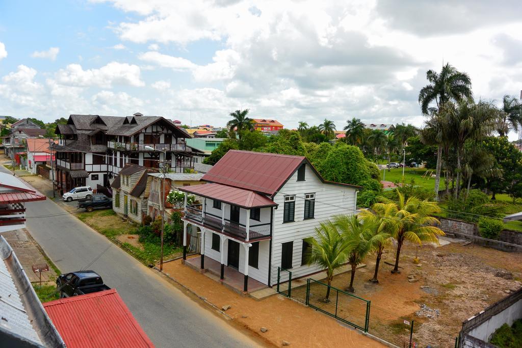 Guesthouse Un Pied-A-Terre Paramaribo Exterior photo